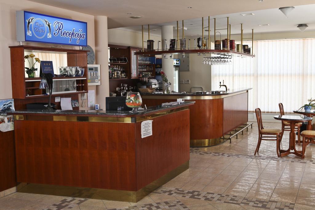 Studio Apartmani Bijeli Delfin Biograd Na Moru Bagian luar foto