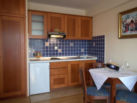 Studio Apartmani Bijeli Delfin Biograd Na Moru Bagian luar foto